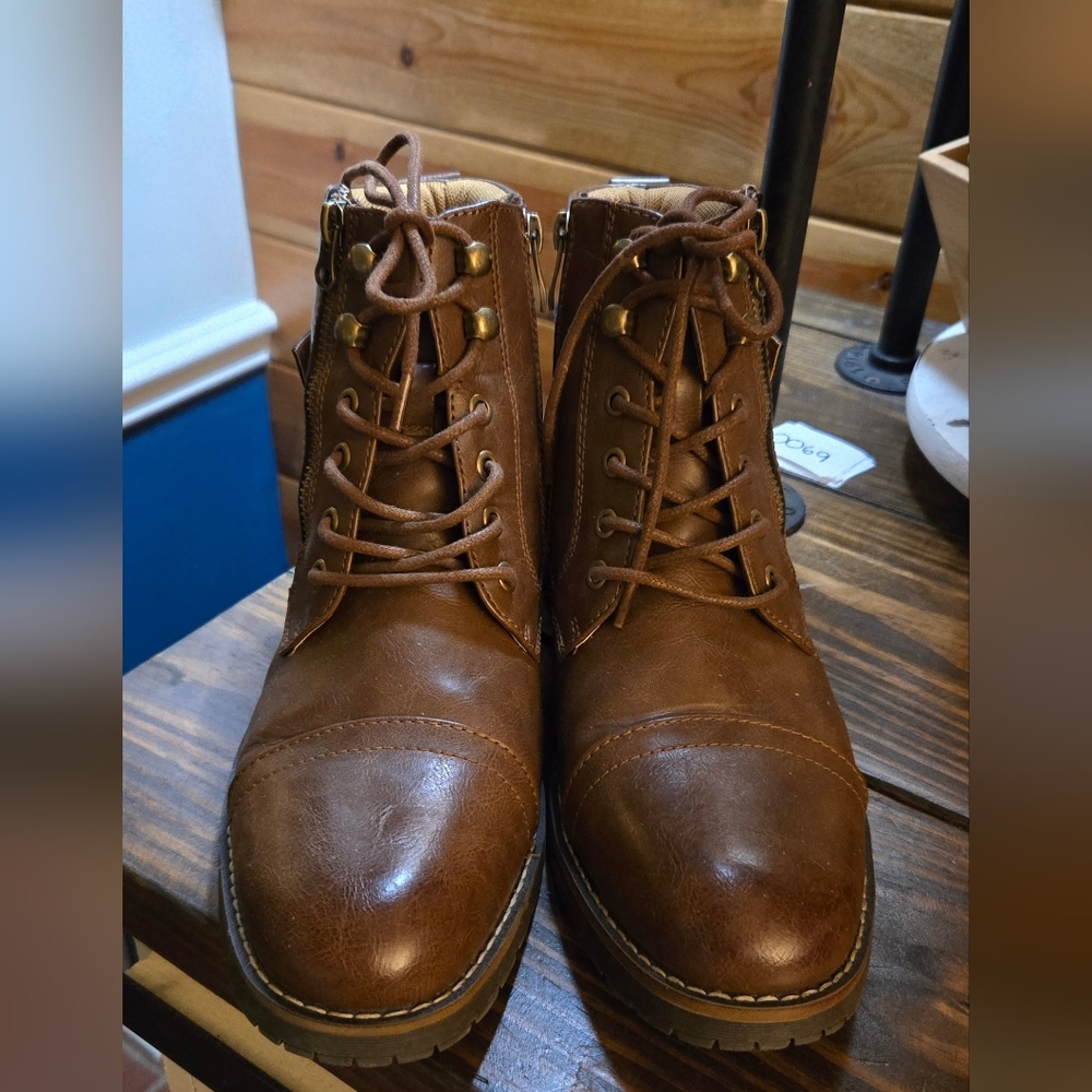 Womens Brown Vostey Sz 8 Boots Great Condition